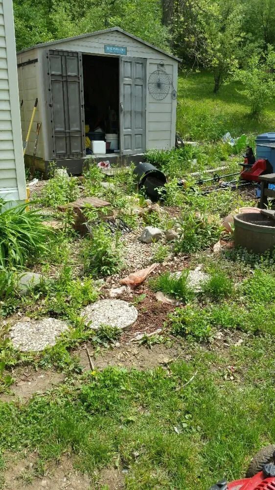 Custom lawn mowing service in Davenport, IA by A&M lawncare