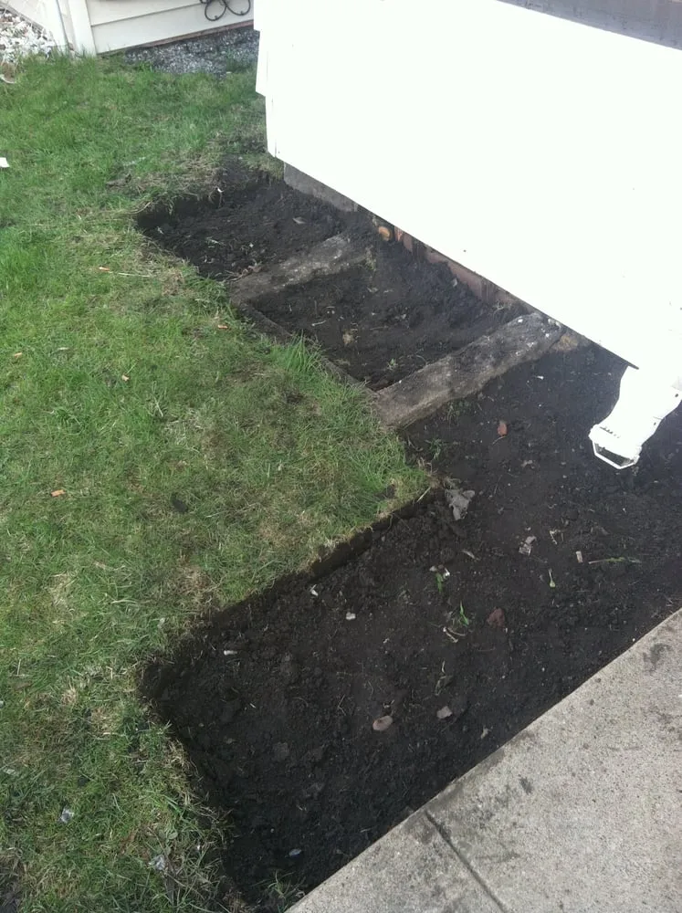 Expert lawn mowing service in Moline, IL by A&M Lawncare