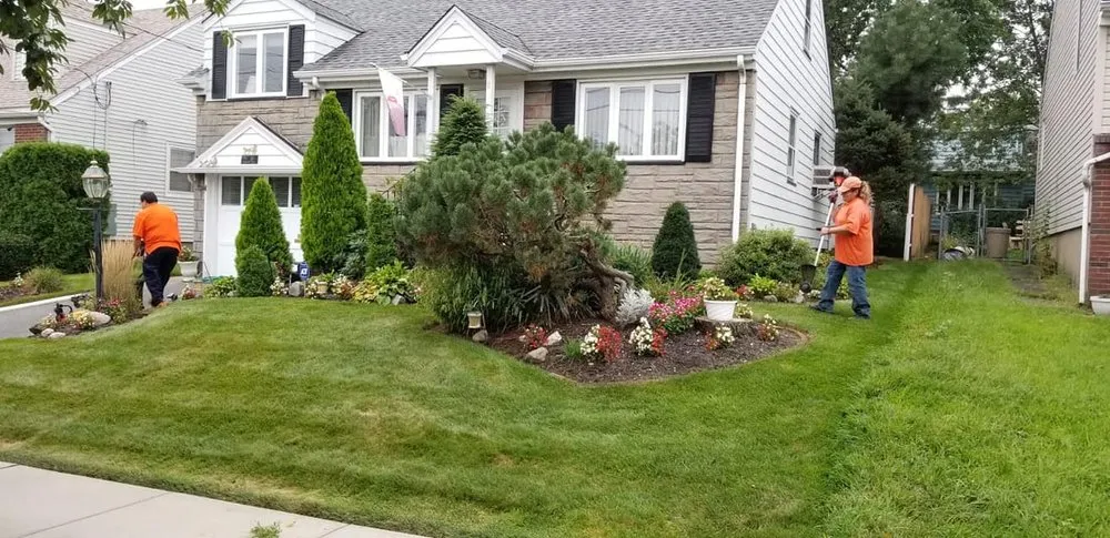 Expert garden landscaping in Clifton, NJ - AM Molina