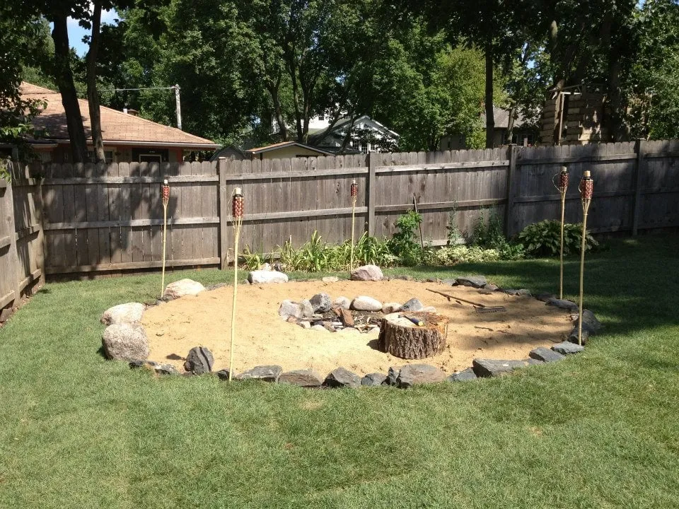 Local landscaping services with custom design in Mundelein, IL by A.M. Woodland Outdoor Design