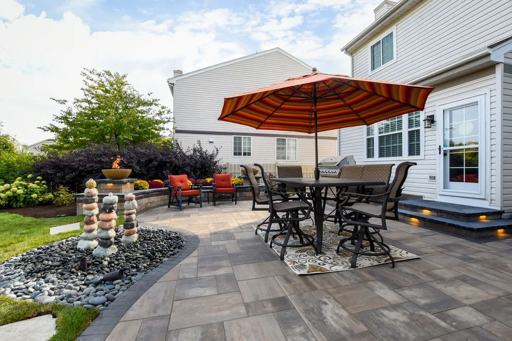 Expert yard maintenance in Mundelein, IL - A.M. Woodland Outdoor Design