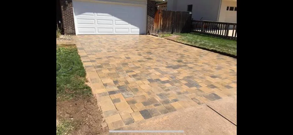 Reliable yard maintenance in Phoenix, AZ by AMA Landscaping