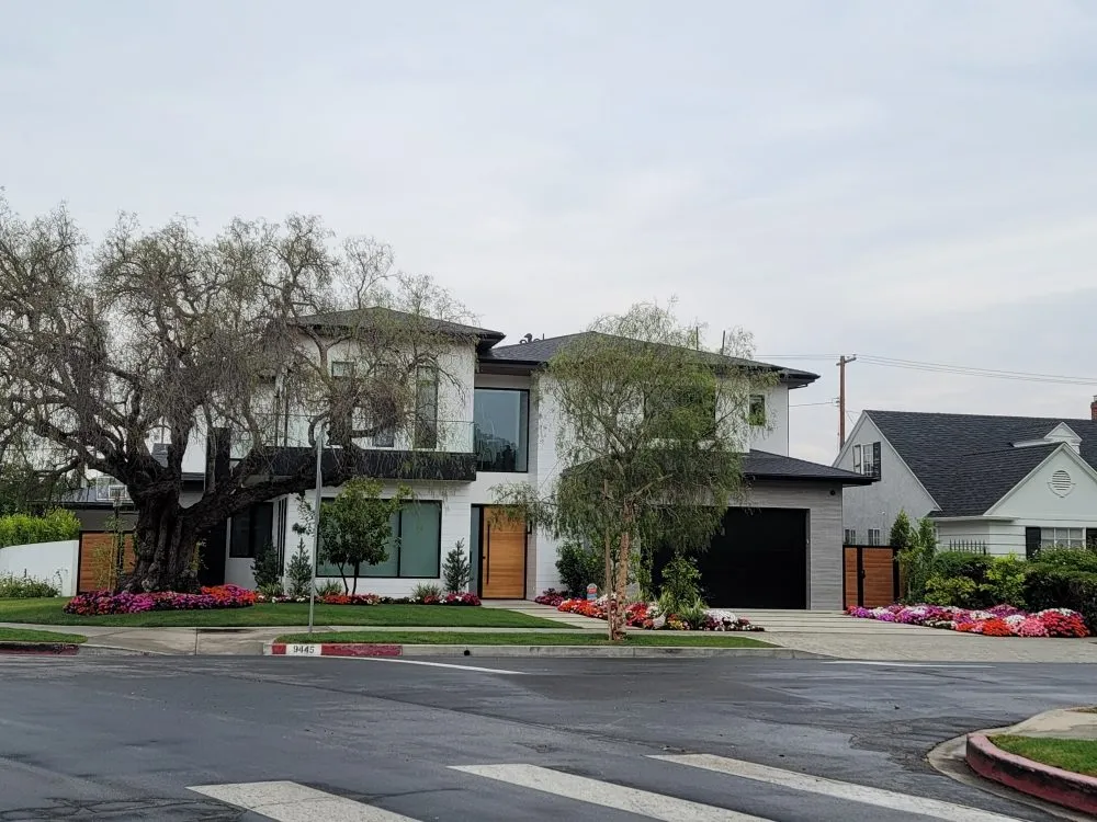 Top-rated landscaping services experts serving Hawthorne, CA - Amado Landscaping