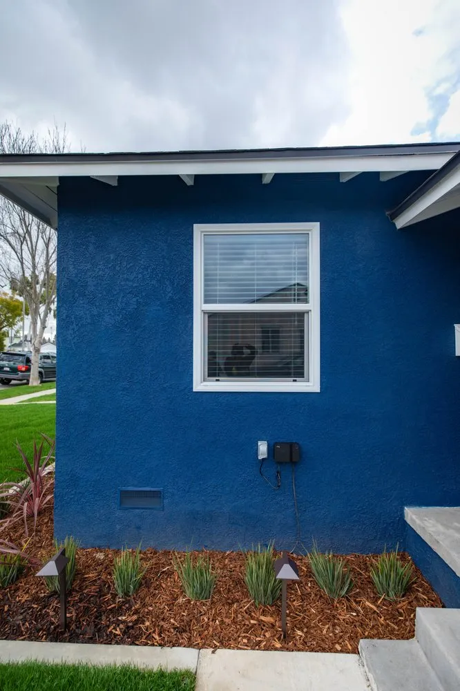 Reliable yard cleanup service experts serving Signal Hill, CA - Amador Sanchez Landscaping