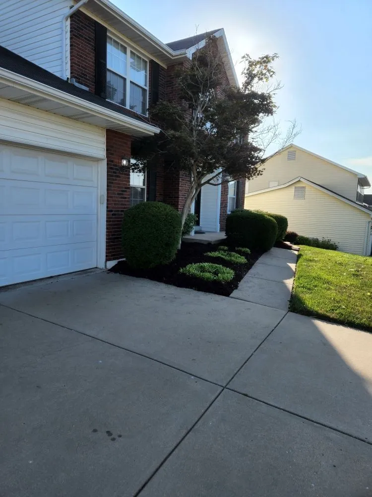 Top-rated landscape installation for outdoor upgrades across Hazelwood, MO - Amandas Greenthumb Lawn And Landscape