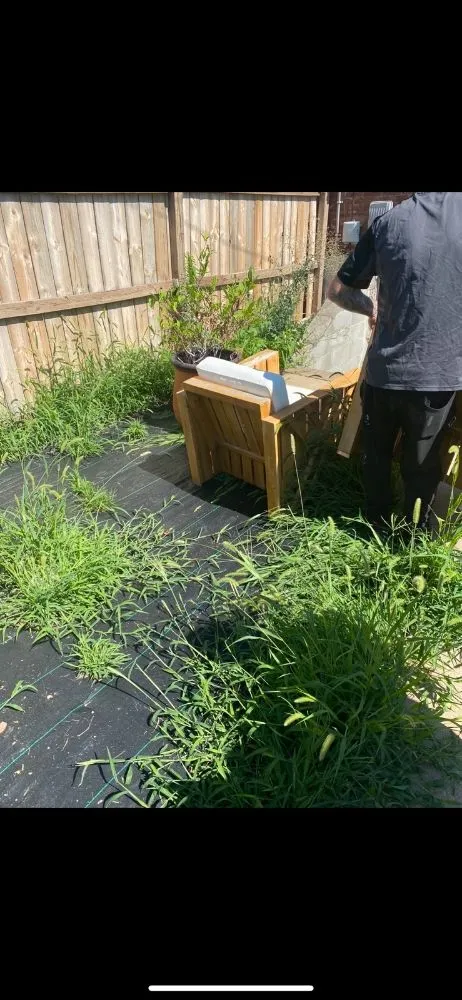 Local lawn mowing service experts serving Hazelwood, MO - Amandas Greenthumb Lawn And Landscape