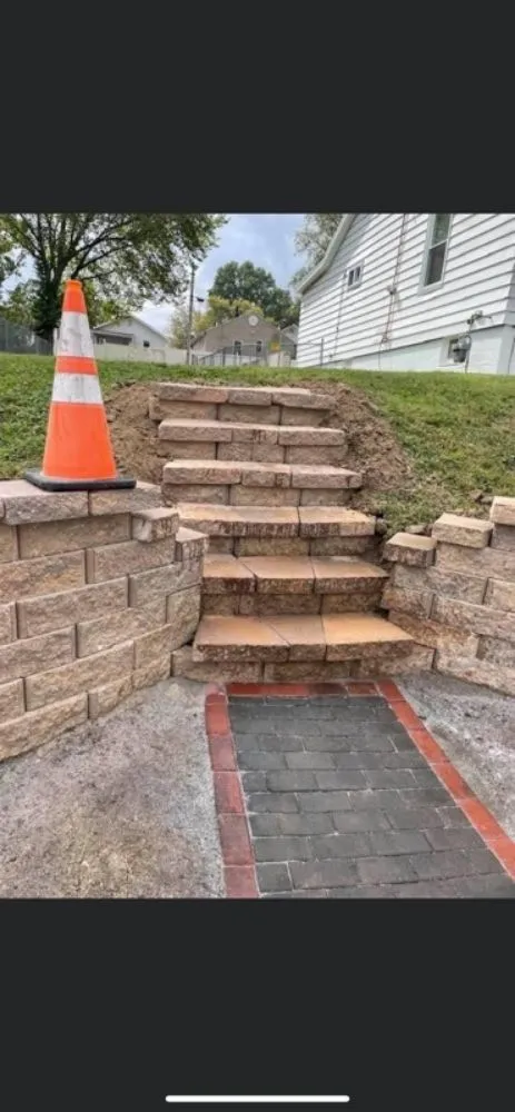 Custom landscaping services in Hazelwood, MO - Amandas Greenthumb Lawn And Landscape