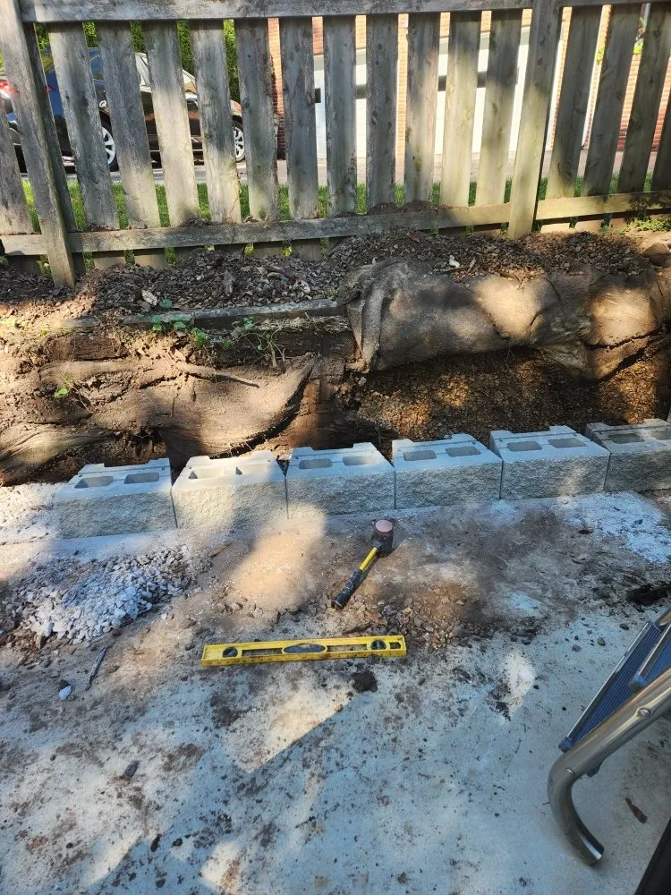 Expert garden landscaping in Hazelwood, MO by Amandas Greenthumb Lawn And Landscape