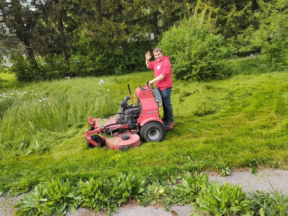Reliable outdoor landscaping experts serving St. Charles, IL - Amanda's Lawn Service