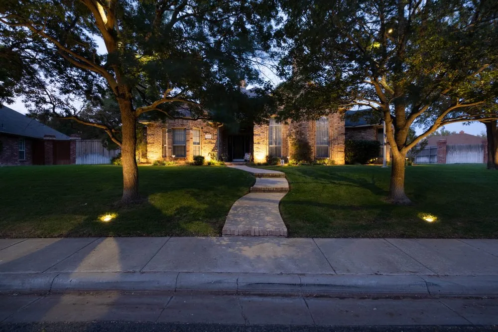 Custom lawn mowing service in Amarillo, TX - Amarillo Land Services