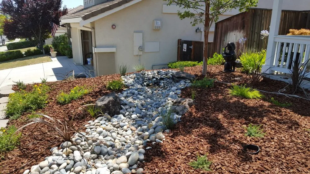 Custom residential landscaping in Pittsburg, CA - Amart Landscaping