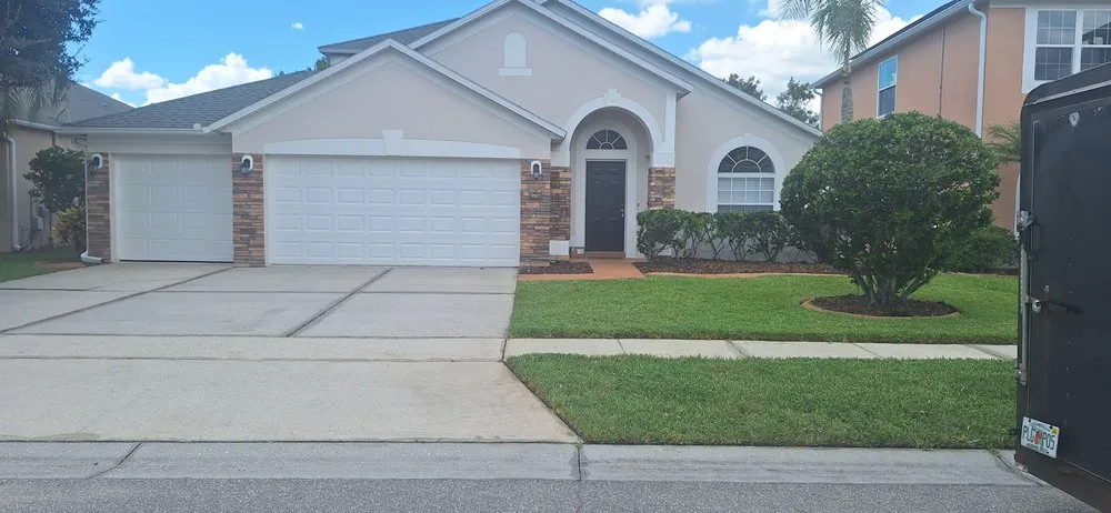 Trusted yard maintenance in Orlando, FL - Amat's Budget Landscaping