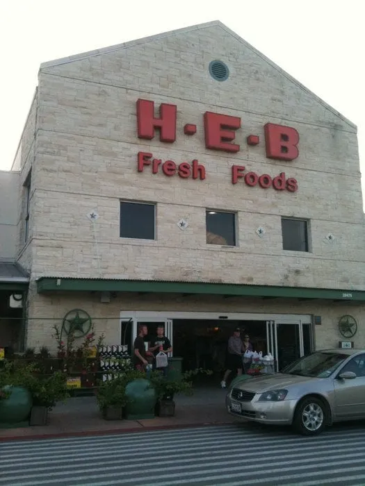 Trusted yard cleanup service in Riverhead, NY - Amaya Tree Service