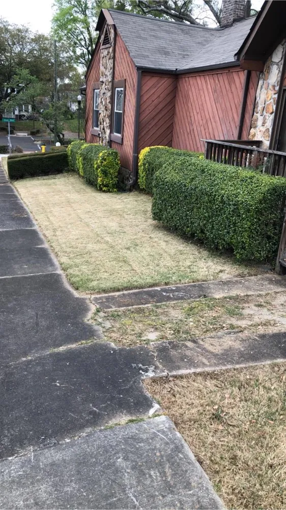 Trusted yard maintenance in Maylene, AL by Amazing Grace Lawn Care