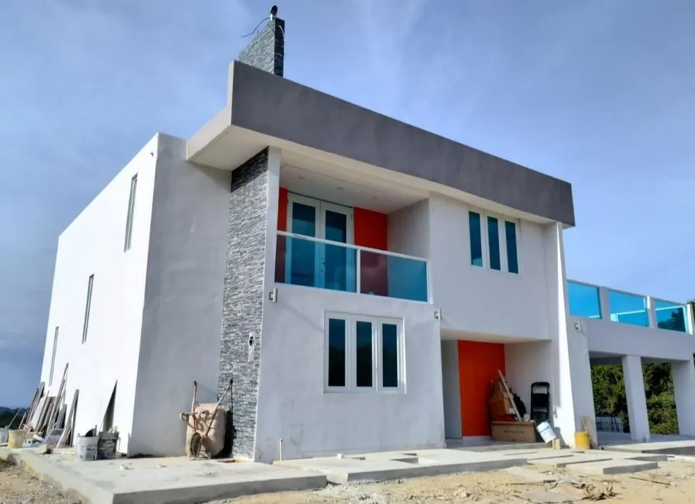 Expert outdoor landscaping for beautiful yards across Davie, FL - Amazing Handyman