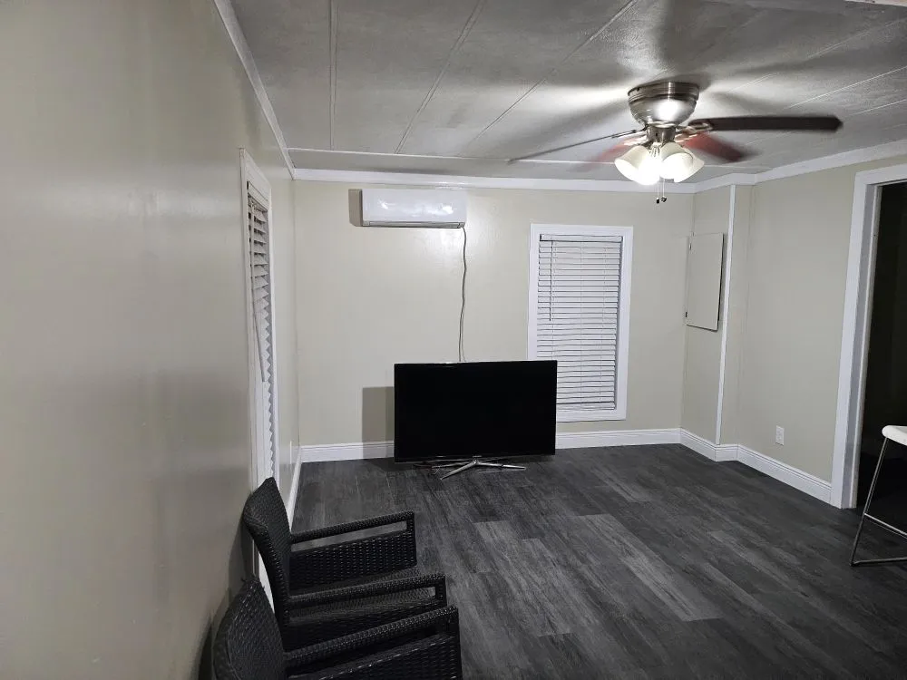 Expert lawn mowing service near you across Davie, FL - Amazing Handyman