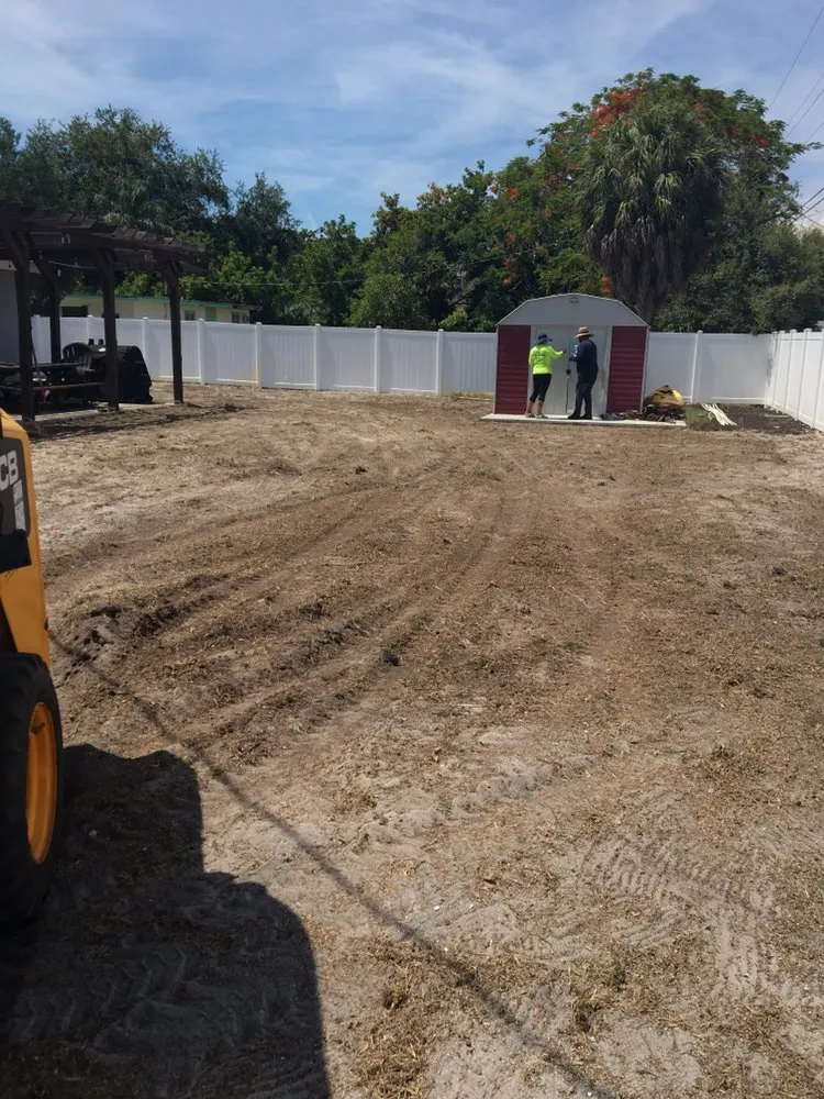 Top-rated landscaping services for beautiful yards in Bradenton, FL by Amazing Landscape Service