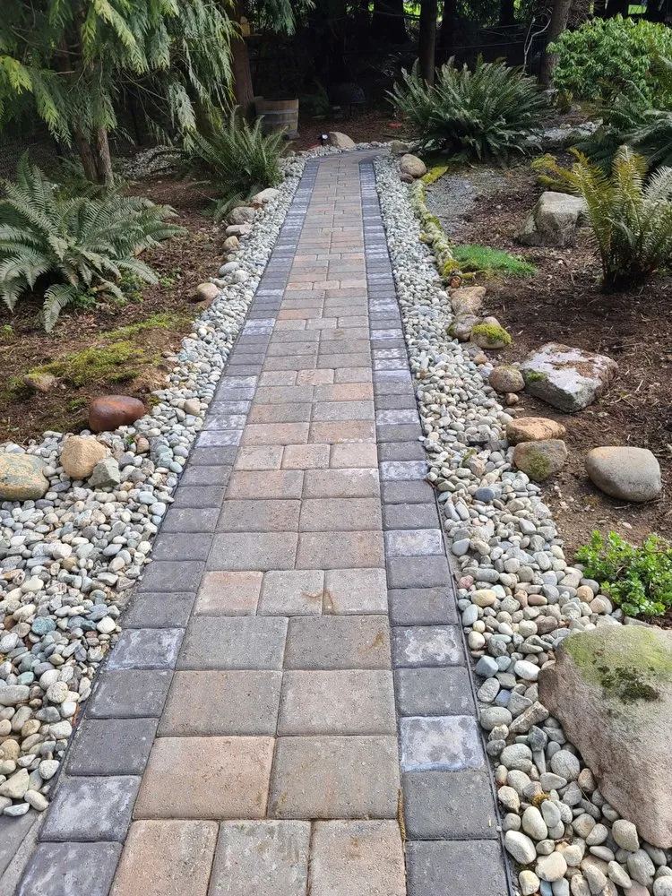 Affordable lawn care service experts serving Lake Stevens, WA - Amazing Landscapes