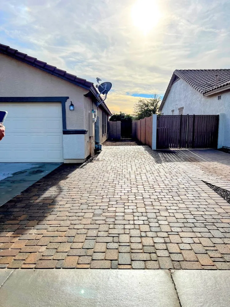 Custom lawn mowing service for homes across Phoenix, AZ - Amazing Pavers Construction