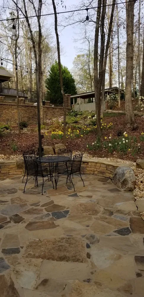 Professional lawn mowing service experts serving Columbus, GA - Amazing Scapes