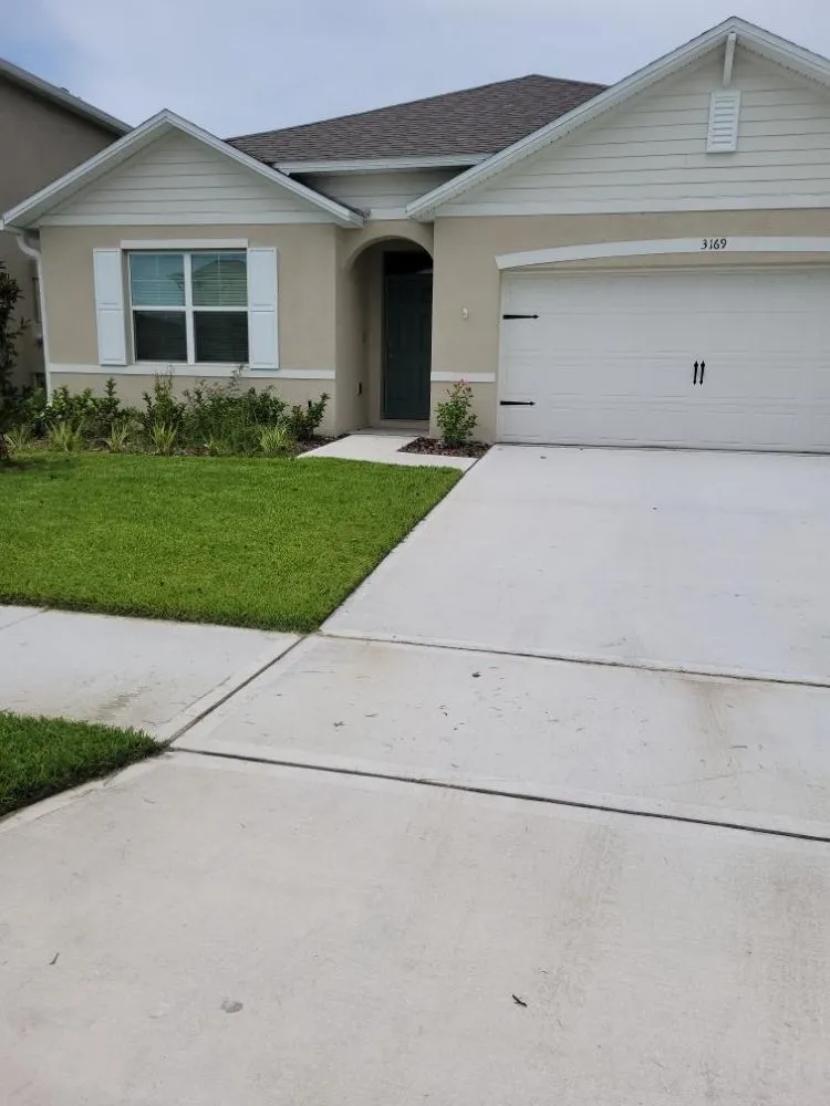 Top-rated lawn mowing service for outdoor upgrades in San Antonio, TX by Amazon Lawn