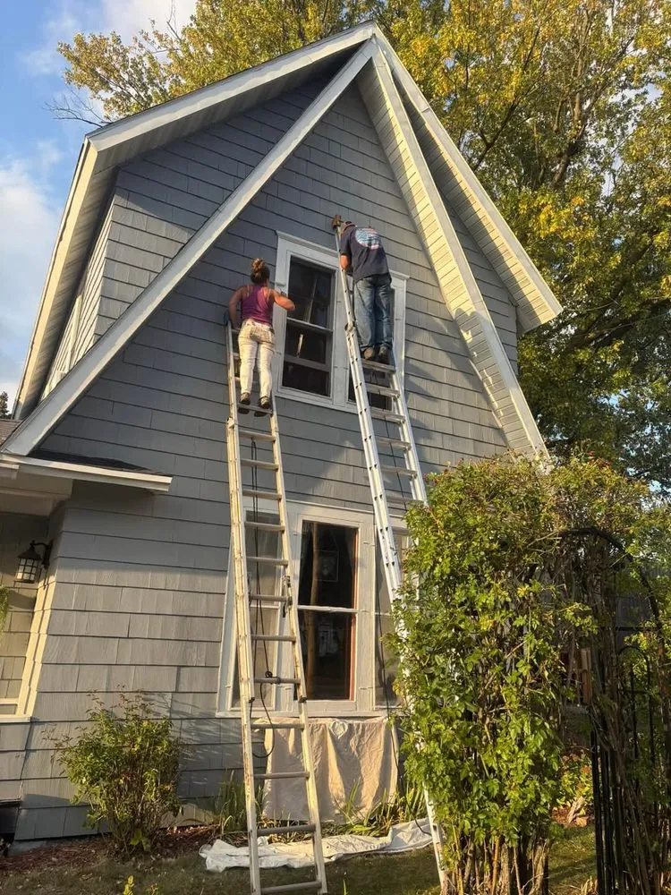 Top-rated yard maintenance experts serving Milwaukee, WI - Amber Rays Painting and Landscaping