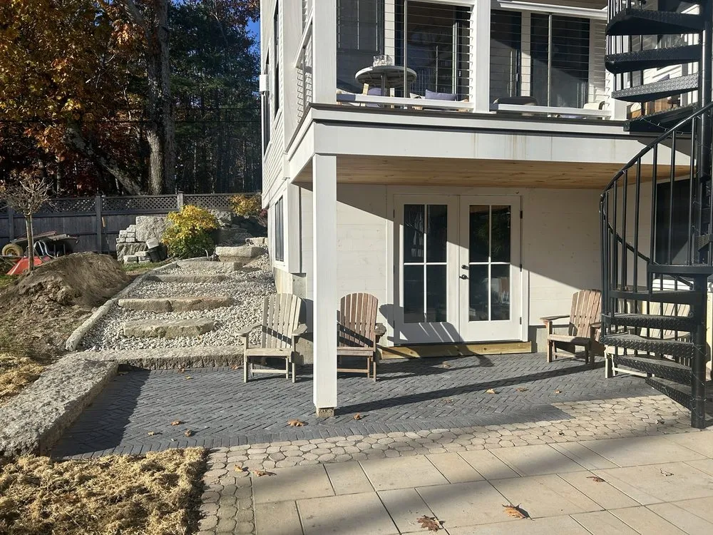 Local landscape installation in Arundel, ME by Ambidextrous