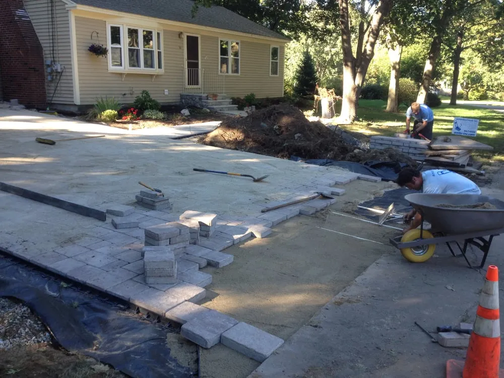 Professional lawn care service in Arundel, ME - Ambidextrous