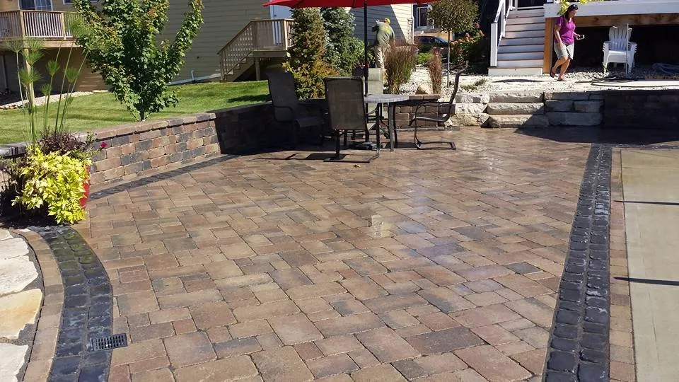 Trusted garden landscaping for residential properties in Schererville, IN by Ambrose Landscape Services