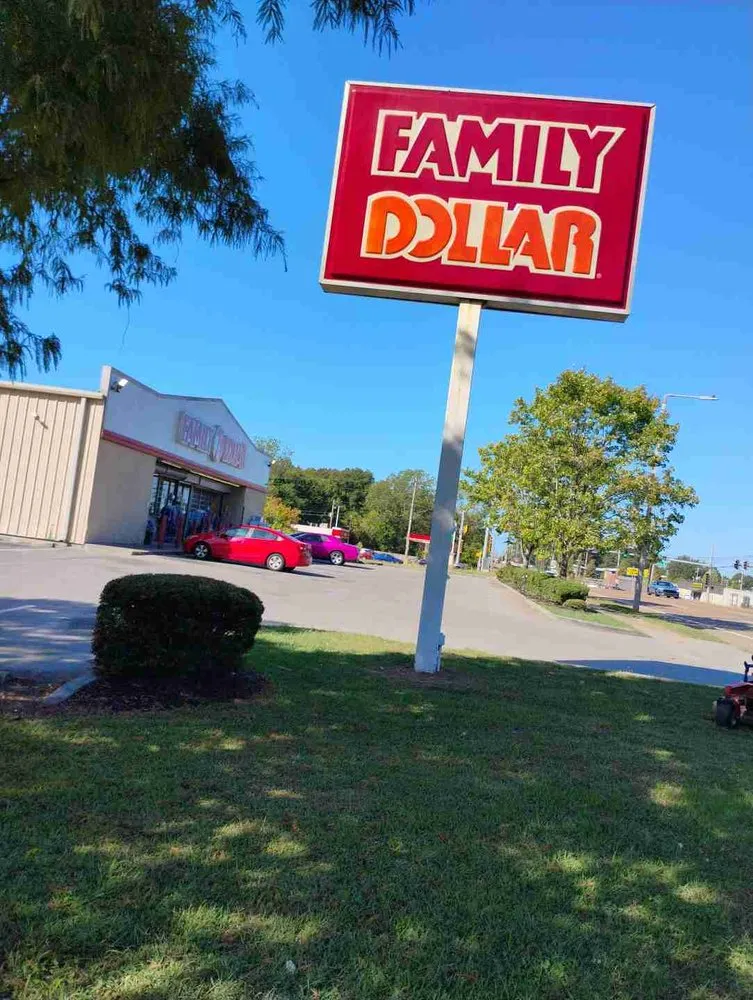 Reliable yard cleanup service in Memphis, TN - Ambrosio Lawn Care Service