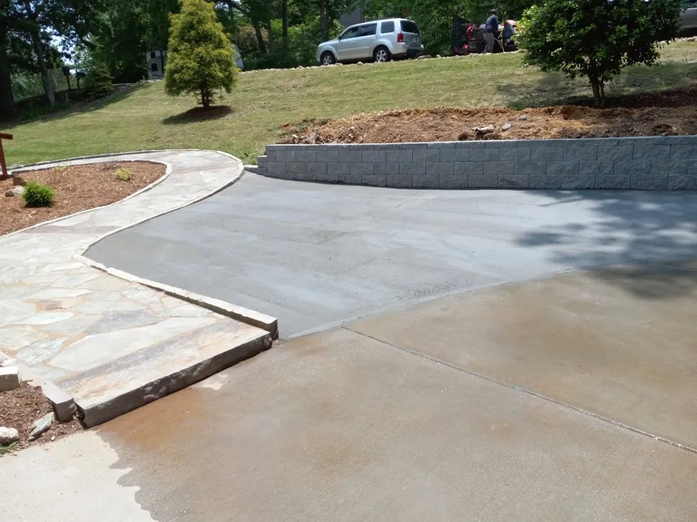 Professional lawn care service experts serving Hendersonville, NC - AMD Landscaping