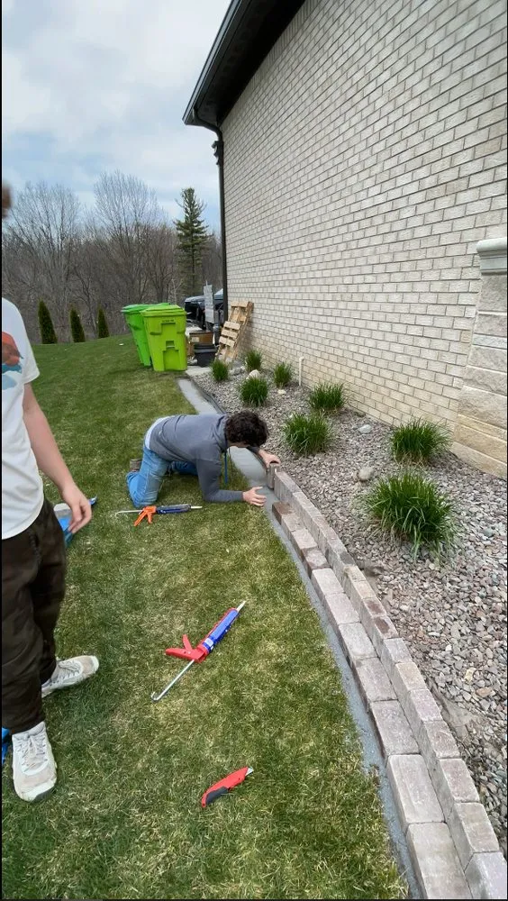 Affordable lawn mowing service experts serving Washington, MI - Amenal Labor