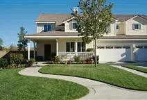 Top-rated yard cleanup service for beautiful yards in East Hartford, CT by America Tree Lawn