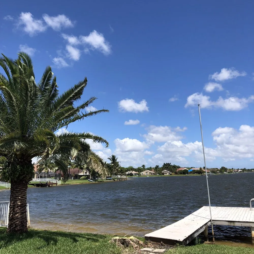 Custom lawn care service with custom design in Pembroke Pines, FL by American Arbor Services