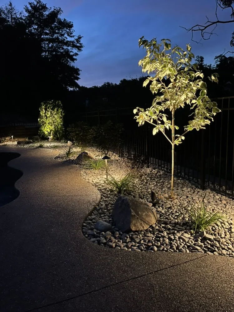 Expert lawn care service in Oakdale, PA by American Groundskeeping