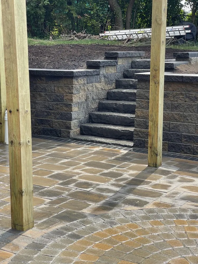 Custom landscape installation experts serving Oakdale, PA - American Groundskeeping