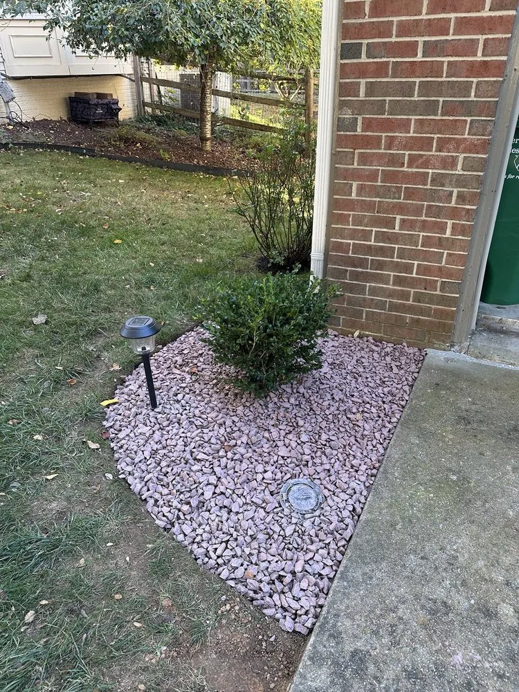 Professional lawn care service experts serving Silver Spring, MD - American Landscaping