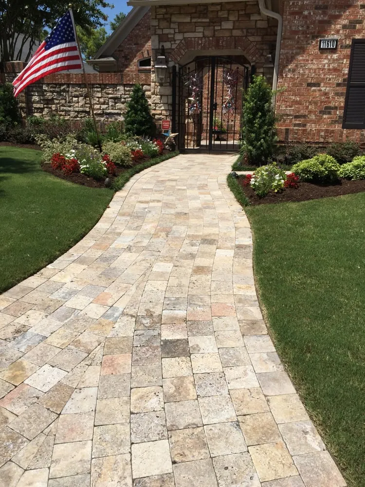 Local yard maintenance in Houston, TX - American Lawn & Landscape