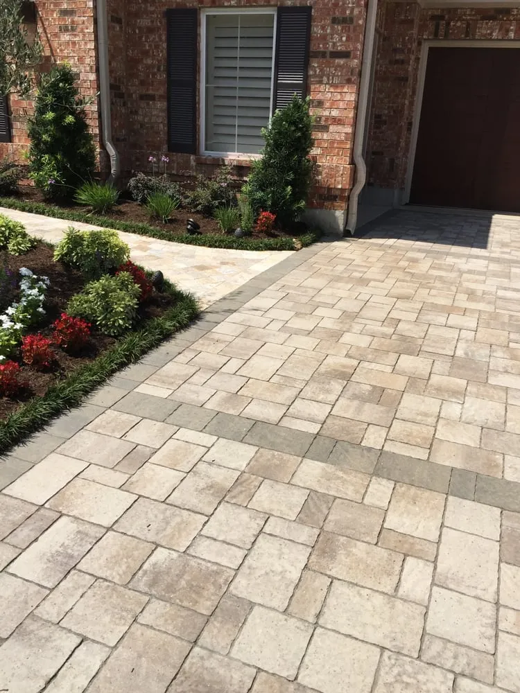 Professional yard maintenance for year-round maintenance across Houston, TX - American Lawn & Landscape