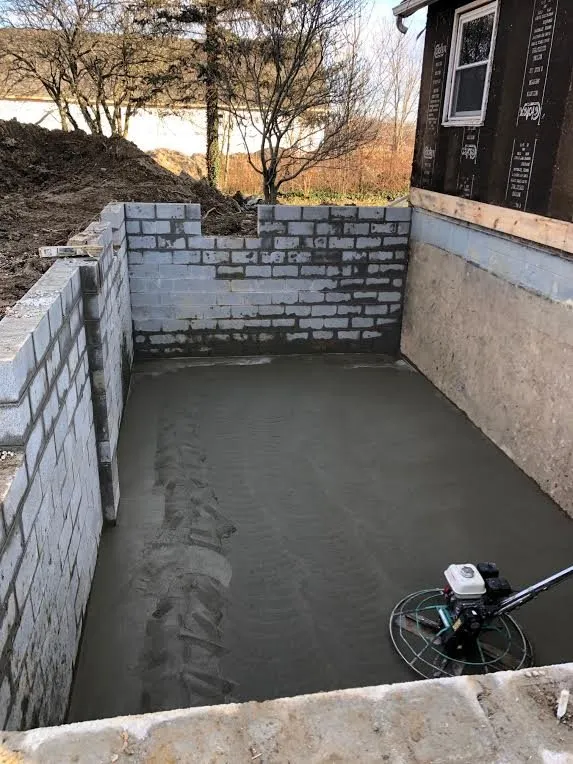 Custom garden landscaping for outdoor upgrades in Stow, OH by American Lawn & Landscaping