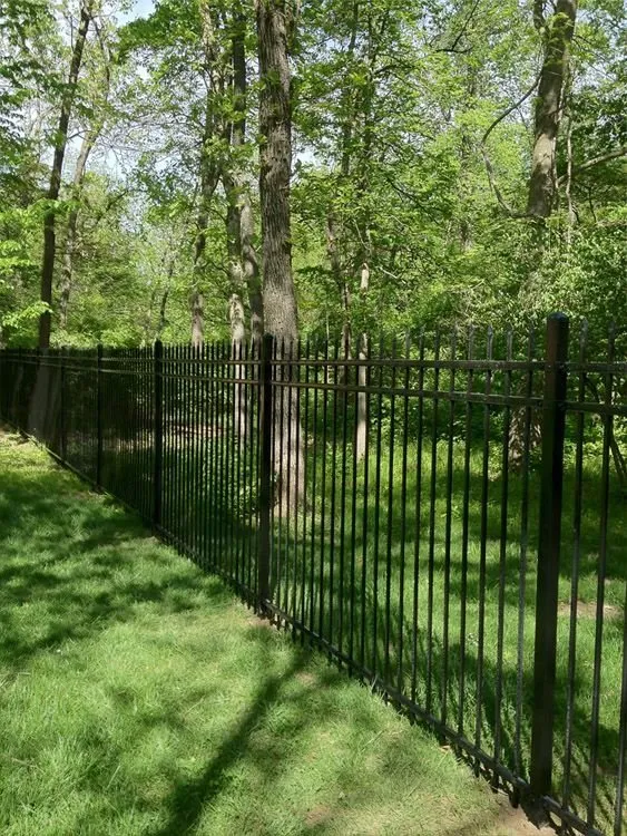 Custom yard maintenance experts serving Leavenworth, KS - American Lawn and Fence