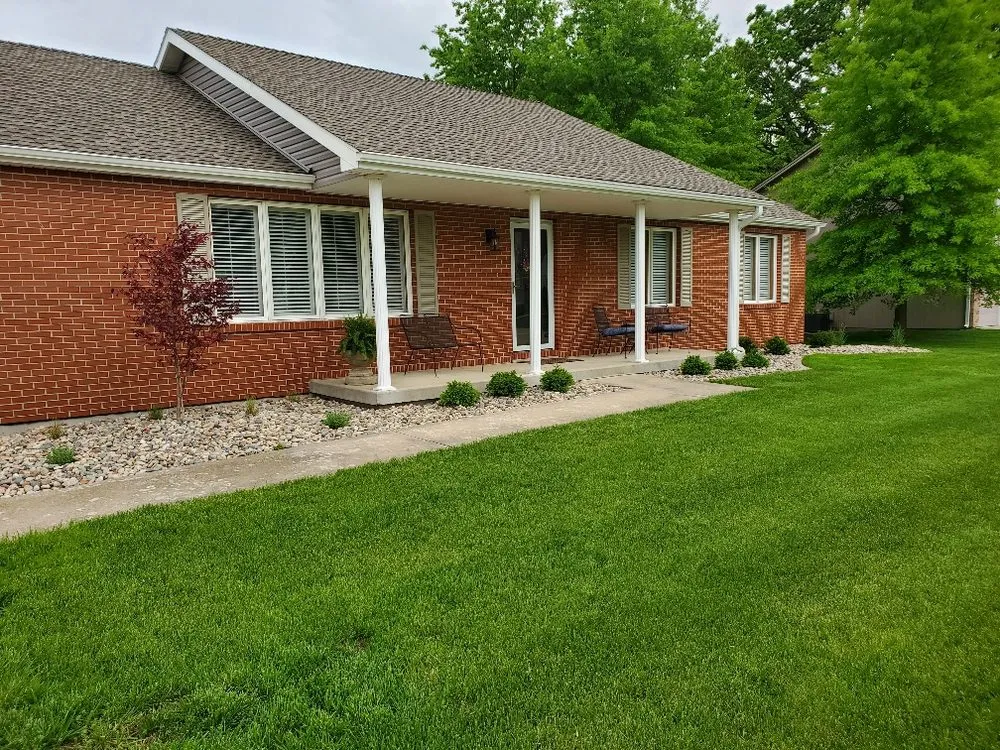 Affordable yard maintenance experts serving Kearney, MO - American Lawn and Landscape