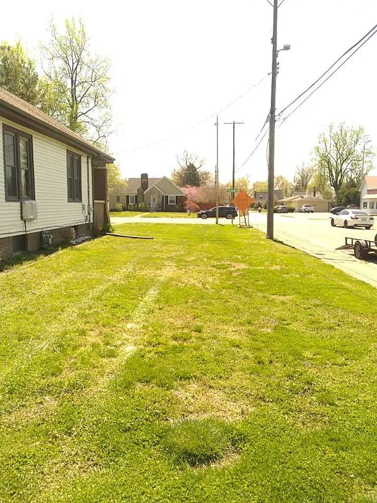 Professional outdoor landscaping for beautiful yards in Evansville, IN by American Lawncare and Landscape