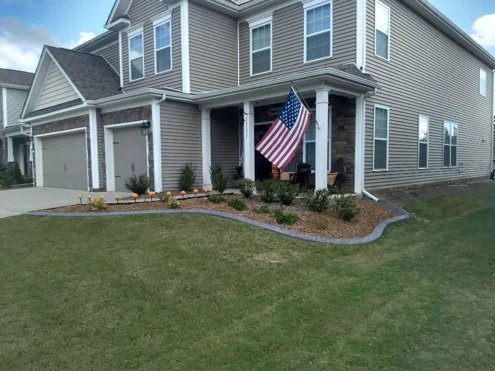 Expert lawn care service experts serving Charlotte, NC - American Modern