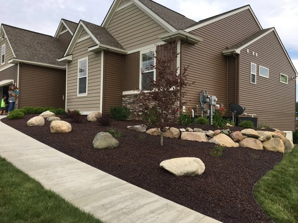 Expert yard cleanup service for year-round maintenance across Village of Clarkston, MI - American Modern