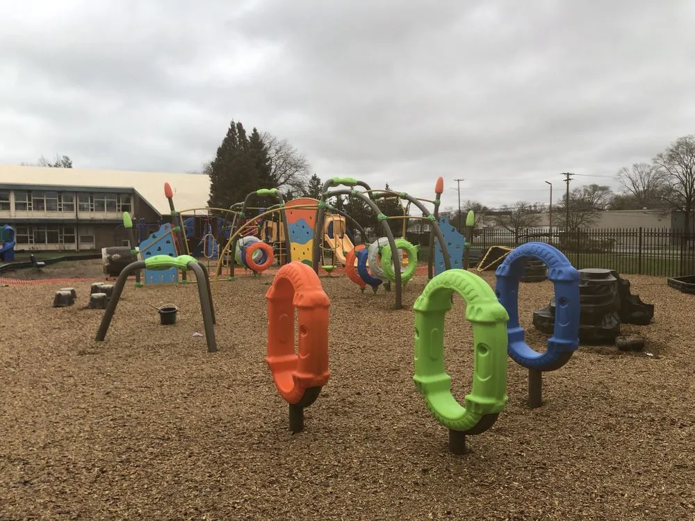 Affordable landscape installation in Village of Clarkston, MI - American Modern