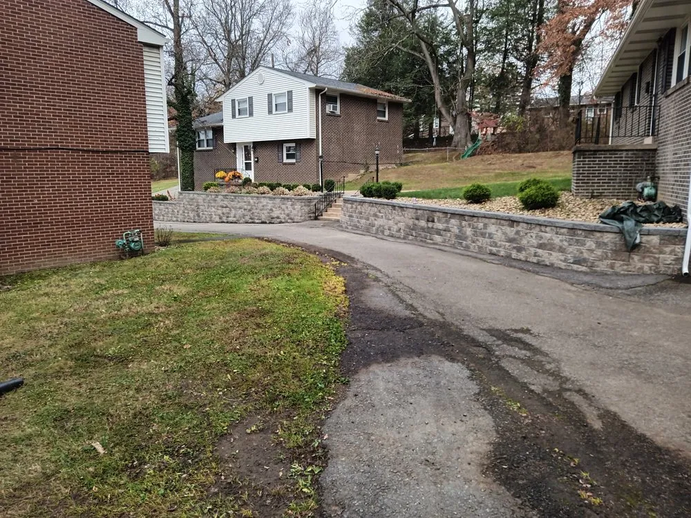 Custom residential landscaping in Oakmont, PA by American Outdoors