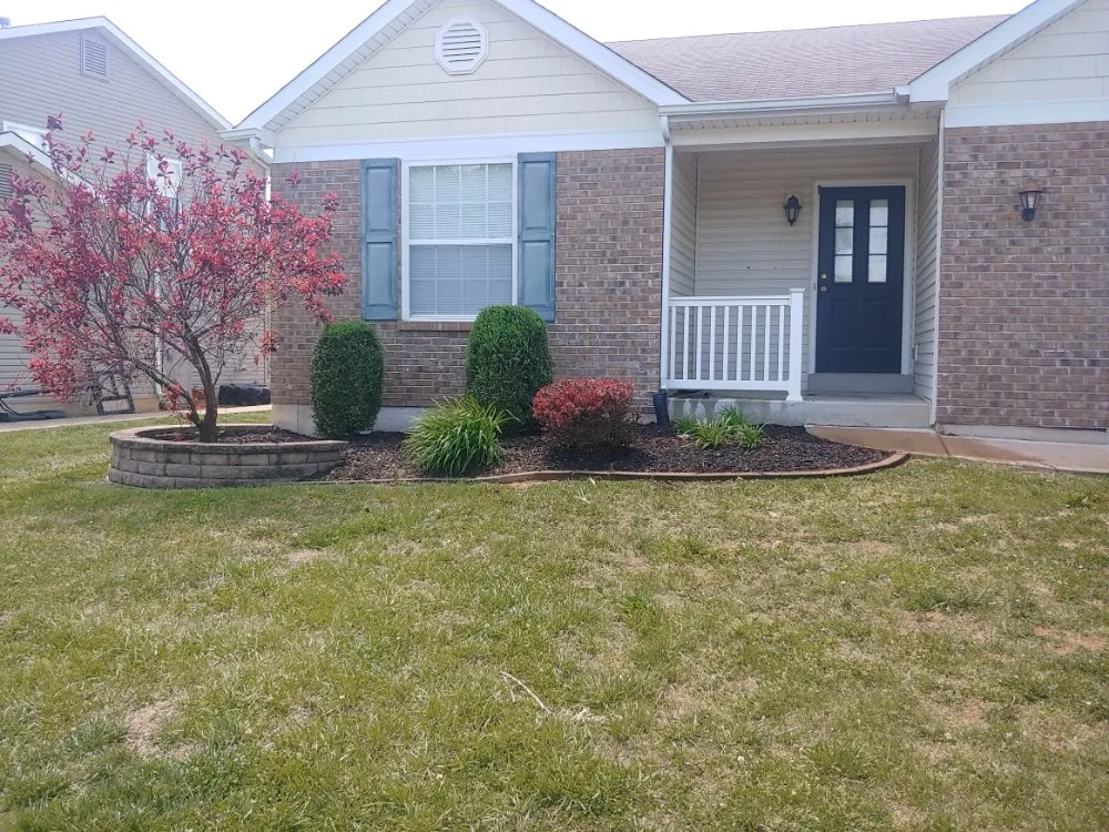 Top-rated garden landscaping in Moscow Mills, MO - American Pride Lawn Care