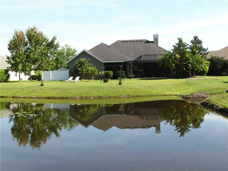 Top-rated residential landscaping in Tampa Bay, FL by American Pride Lawn Care Services