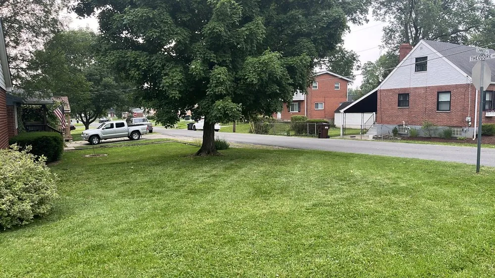 Top-rated landscape design in Cincinnati, OH by American Strong Mowing